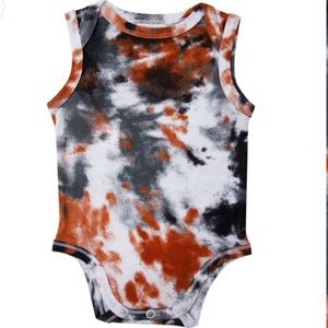 NEW WITH TAGS, Angel Dear x Spearmint Love crinkle tie dye sleeveless onesie